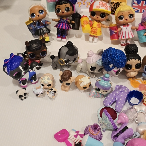 Lol Surprise Doll and Accessories Huge Lot - Picture 6 of 16
